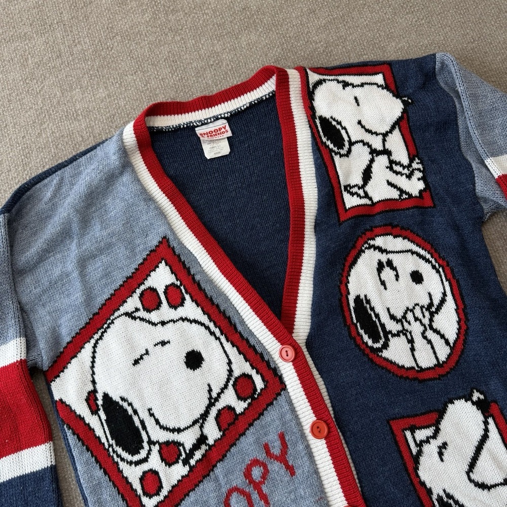 VTG Snoopy And Friends Cardigan Sweater Buttons Peanuts Love Dog Cartoon 90's‎ M